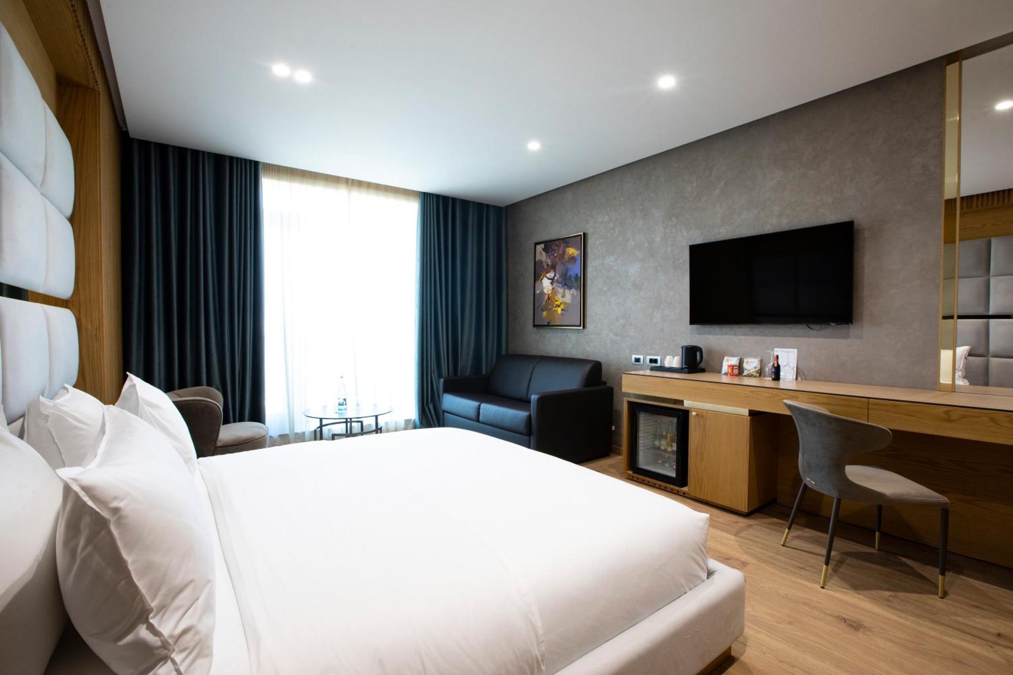 Marinaj Hotel & Spa Тирана Экстерьер фото